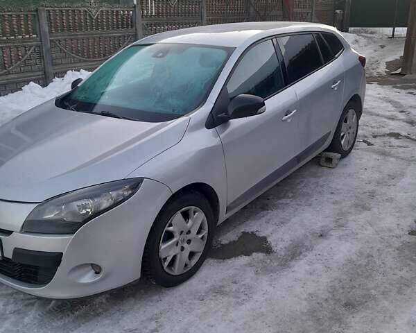 Серый Рено Меган, объемом двигателя 1.46 л и пробегом 336 тыс. км за 6100 $, фото 1 на Automoto.ua