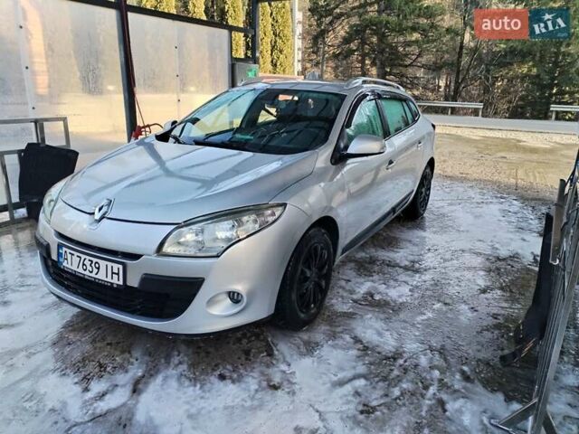 Сірий Рено Меган, об'ємом двигуна 1.46 л та пробігом 235 тис. км за 7300 $, фото 1 на Automoto.ua