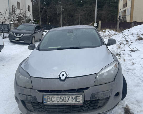 Серый Рено Меган, объемом двигателя 1.46 л и пробегом 264 тыс. км за 3600 $, фото 1 на Automoto.ua
