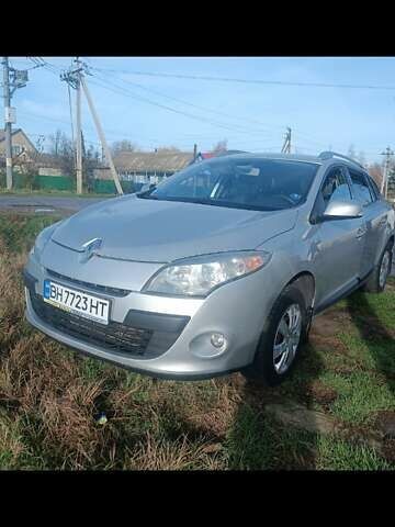 Серый Рено Меган, объемом двигателя 1.46 л и пробегом 227 тыс. км за 7200 $, фото 1 на Automoto.ua