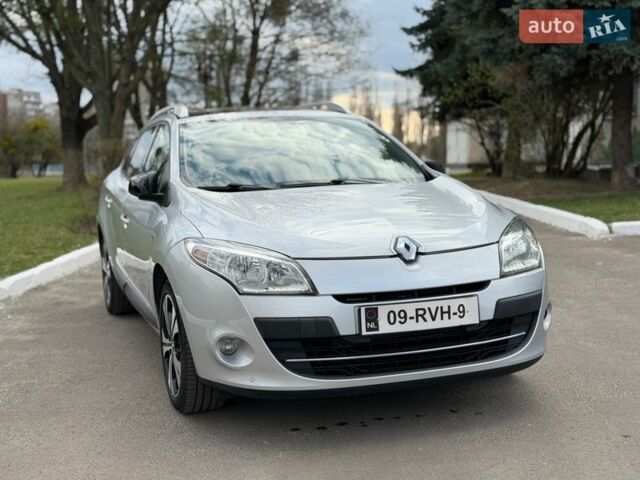 Серый Рено Меган, объемом двигателя 1.46 л и пробегом 218 тыс. км за 8000 $, фото 1 на Automoto.ua