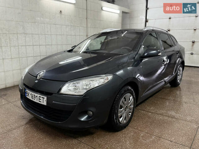 Серый Рено Меган, объемом двигателя 1.4 л и пробегом 199 тыс. км за 5499 $, фото 1 на Automoto.ua