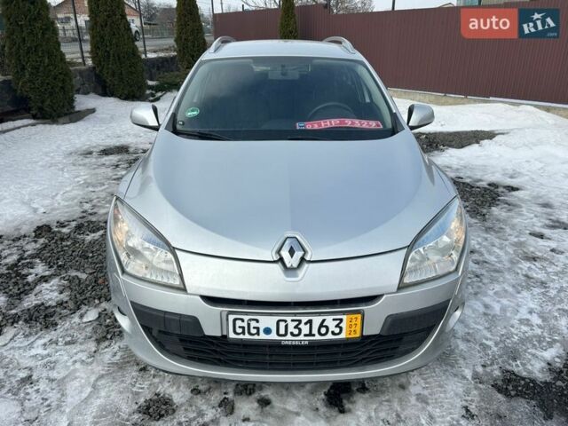 Сірий Рено Меган, об'ємом двигуна 1.6 л та пробігом 150 тис. км за 7150 $, фото 1 на Automoto.ua