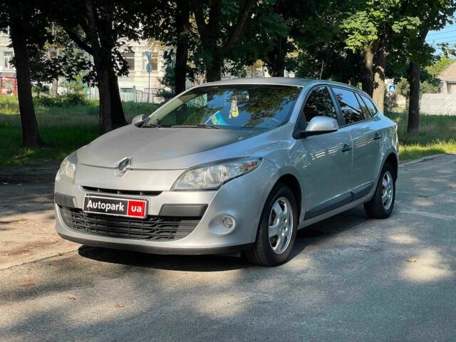 Сірий Рено Меган, об'ємом двигуна 1.5 л та пробігом 266 тис. км за 6440 $, фото 1 на Automoto.ua