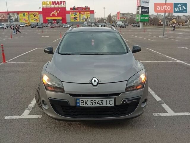 Сірий Рено Меган, об'ємом двигуна 1.46 л та пробігом 289 тис. км за 5999 $, фото 1 на Automoto.ua