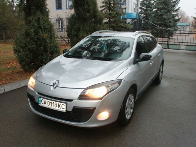 Сірий Рено Меган, об'ємом двигуна 1.5 л та пробігом 270 тис. км за 7200 $, фото 1 на Automoto.ua