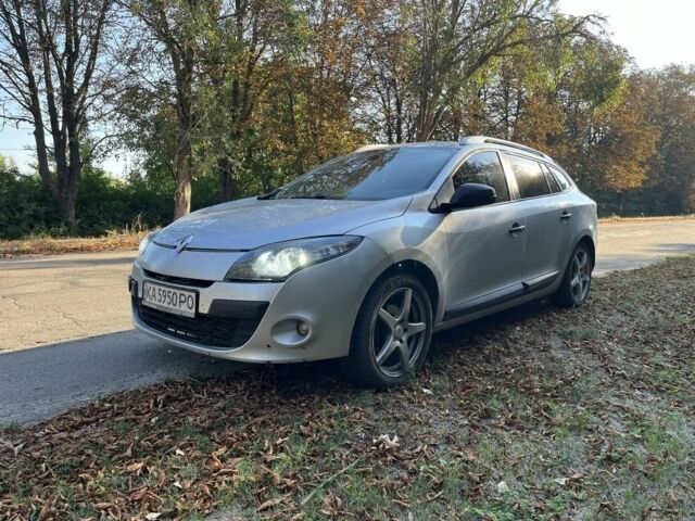 Сірий Рено Меган, об'ємом двигуна 1.5 л та пробігом 335 тис. км за 5952 $, фото 1 на Automoto.ua