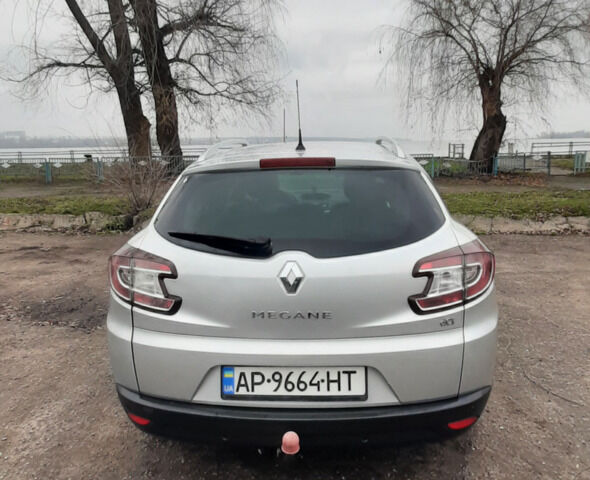 Сірий Рено Меган, об'ємом двигуна 1.87 л та пробігом 220 тис. км за 6400 $, фото 1 на Automoto.ua