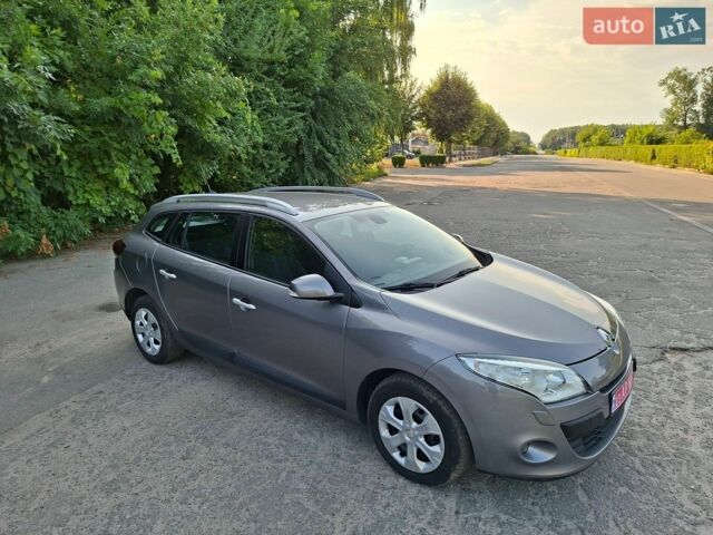 Сірий Рено Меган, об'ємом двигуна 1.5 л та пробігом 180 тис. км за 7500 $, фото 1 на Automoto.ua
