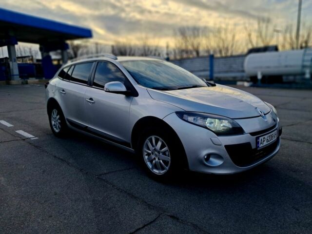 Сірий Рено Меган, об'ємом двигуна 1.9 л та пробігом 266 тис. км за 6600 $, фото 1 на Automoto.ua