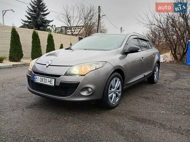 Серый Рено Меган, объемом двигателя 1.46 л и пробегом 280 тыс. км за 7000 $, фото 1 на Automoto.ua