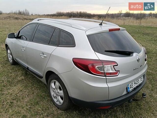 Серый Рено Меган, объемом двигателя 1.5 л и пробегом 275 тыс. км за 6500 $, фото 1 на Automoto.ua
