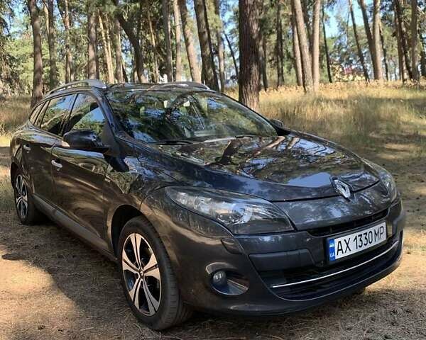 Серый Рено Меган, объемом двигателя 1.4 л и пробегом 234 тыс. км за 7200 $, фото 1 на Automoto.ua