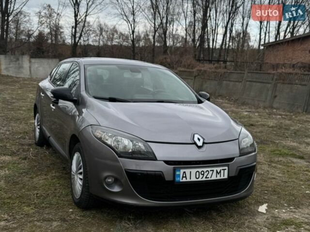 Серый Рено Меган, объемом двигателя 1.46 л и пробегом 295 тыс. км за 5900 $, фото 1 на Automoto.ua