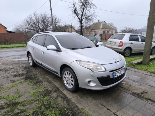 Серый Рено Меган, объемом двигателя 1.5 л и пробегом 246 тыс. км за 5300 $, фото 1 на Automoto.ua