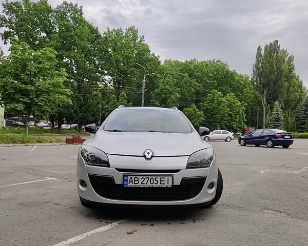 Серый Рено Меган, объемом двигателя 1.46 л и пробегом 250 тыс. км за 6900 $, фото 1 на Automoto.ua