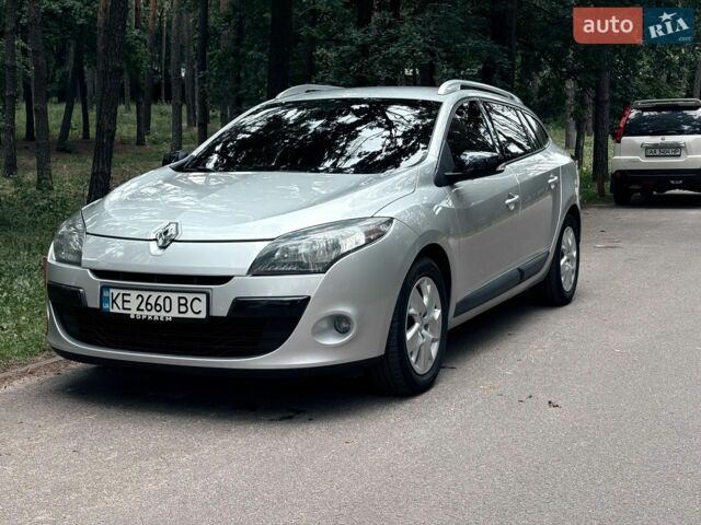 Сірий Рено Меган, об'ємом двигуна 1.46 л та пробігом 344 тис. км за 7500 $, фото 1 на Automoto.ua