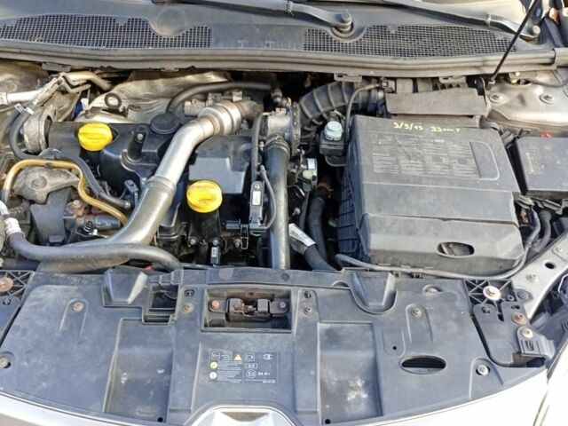 Сірий Рено Меган, об'ємом двигуна 1.5 л та пробігом 196 тис. км за 3661 $, фото 1 на Automoto.ua