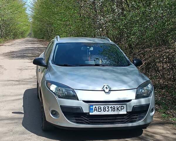 Серый Рено Меган, объемом двигателя 1.46 л и пробегом 305 тыс. км за 6500 $, фото 1 на Automoto.ua