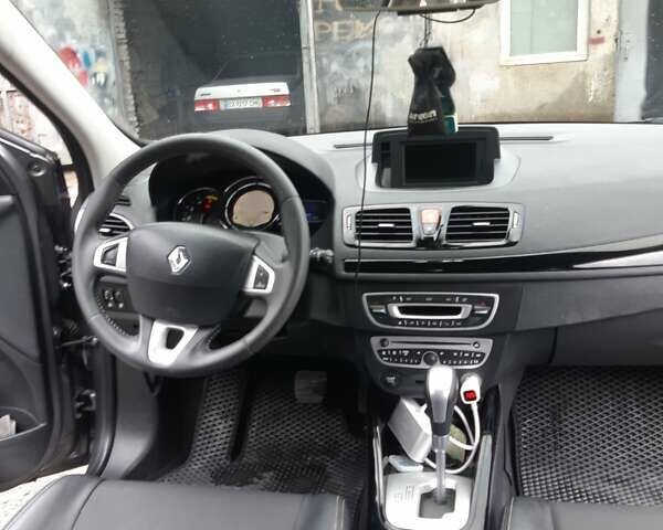 Серый Рено Меган, объемом двигателя 1.46 л и пробегом 300 тыс. км за 7499 $, фото 1 на Automoto.ua