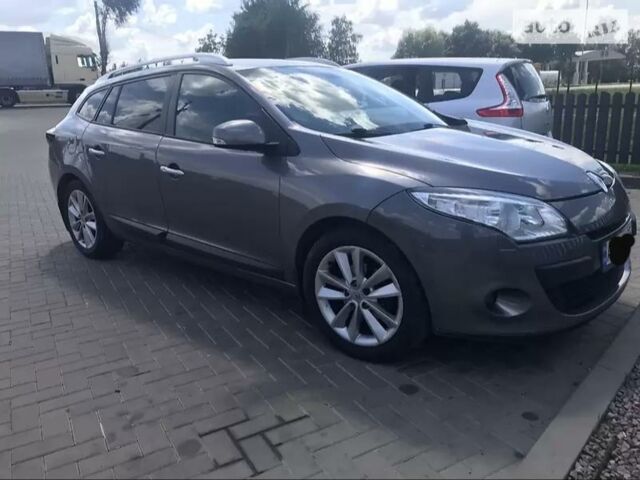 Сірий Рено Меган, об'ємом двигуна 1.5 л та пробігом 227 тис. км за 8100 $, фото 1 на Automoto.ua
