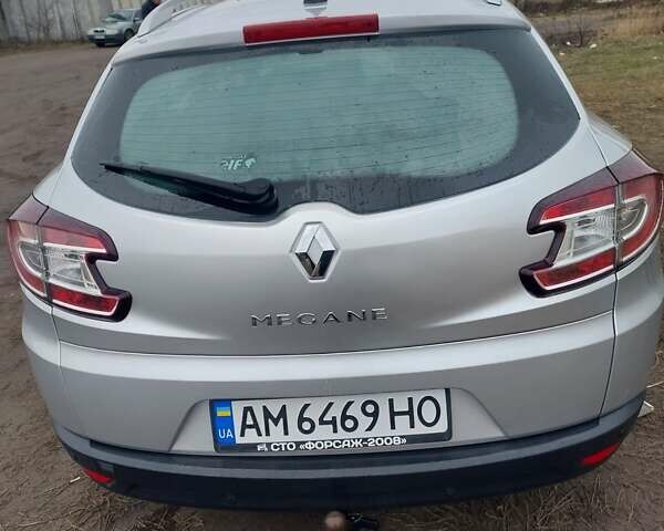 Серый Рено Меган, объемом двигателя 1.6 л и пробегом 285 тыс. км за 6700 $, фото 1 на Automoto.ua
