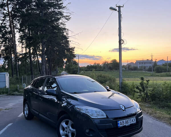 Серый Рено Меган, объемом двигателя 1.46 л и пробегом 233 тыс. км за 7649 $, фото 1 на Automoto.ua