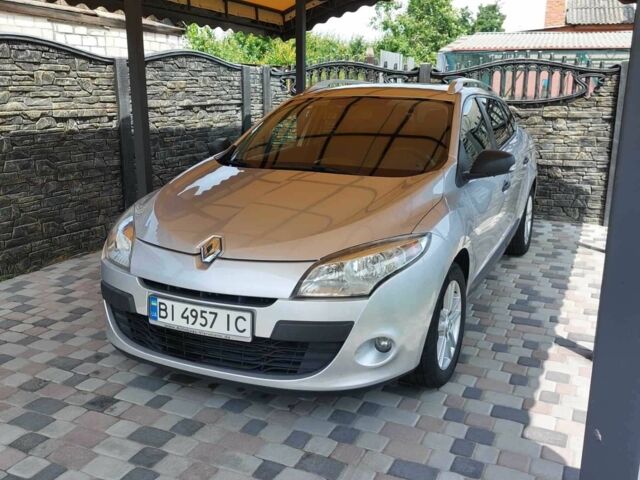 Серый Рено Меган, объемом двигателя 1.5 л и пробегом 205 тыс. км за 7400 $, фото 1 на Automoto.ua