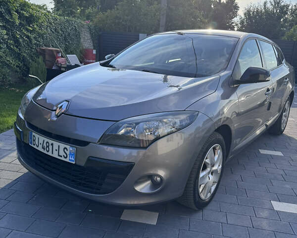 Сірий Рено Меган, об'ємом двигуна 1.5 л та пробігом 282 тис. км за 6500 $, фото 1 на Automoto.ua