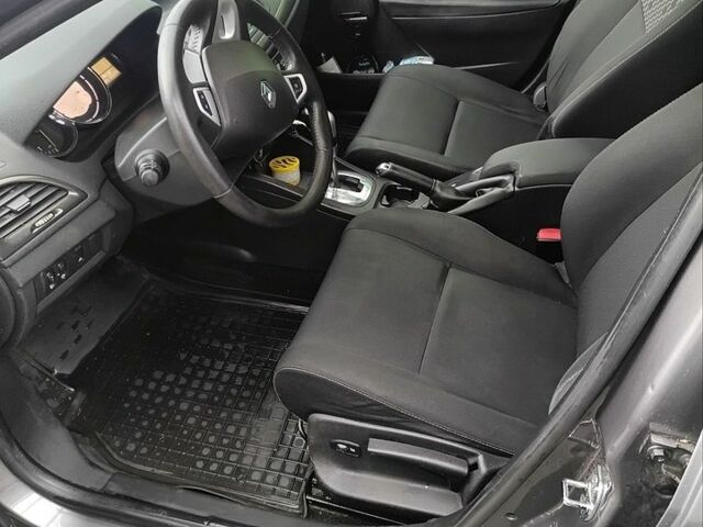 Сірий Рено Меган, об'ємом двигуна 1.5 л та пробігом 328 тис. км за 6200 $, фото 1 на Automoto.ua