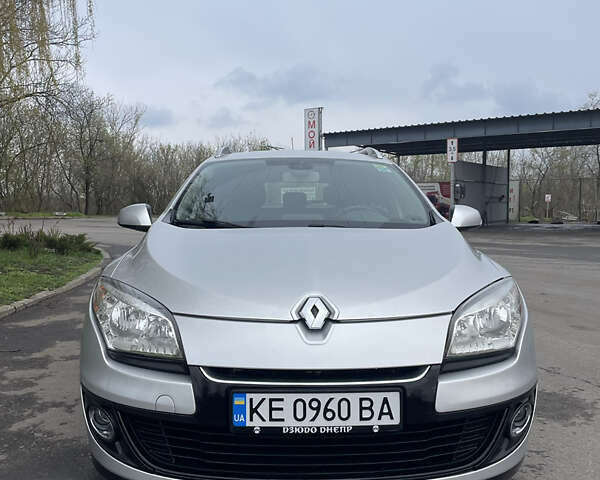 Серый Рено Меган, объемом двигателя 1.46 л и пробегом 268 тыс. км за 7999 $, фото 1 на Automoto.ua