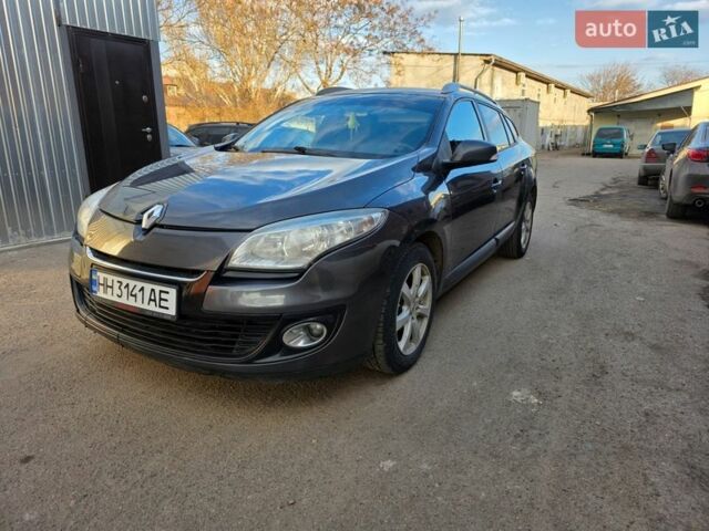 Сірий Рено Меган, об'ємом двигуна 1.46 л та пробігом 293 тис. км за 7150 $, фото 1 на Automoto.ua