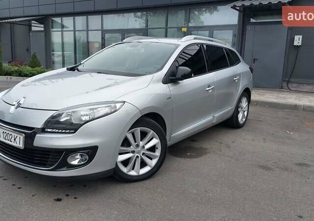 Сірий Рено Меган, об'ємом двигуна 1.46 л та пробігом 300 тис. км за 7800 $, фото 1 на Automoto.ua