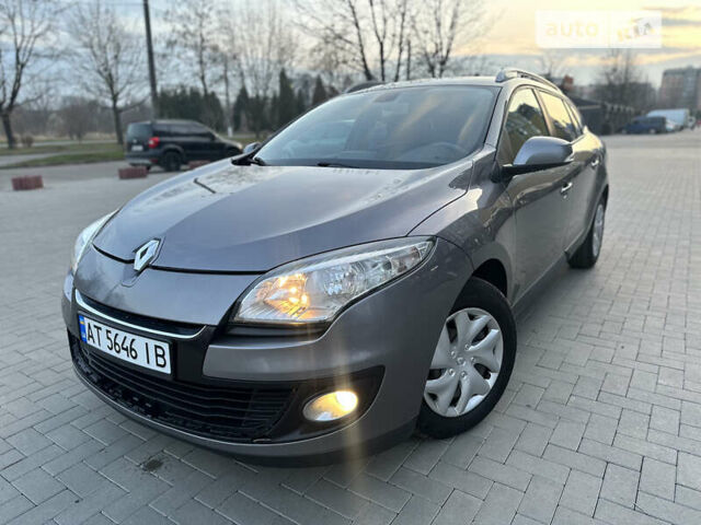 Сірий Рено Меган, об'ємом двигуна 1.5 л та пробігом 240 тис. км за 6250 $, фото 1 на Automoto.ua