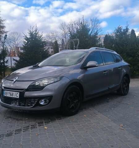 Рено Меган 2012 в Виннице на Automoto.ua Серый Рено Меган, объемом двигателя 1.46 л и пробегом 380 тыс. км за 6700 $, фото 1 на Automoto.ua
