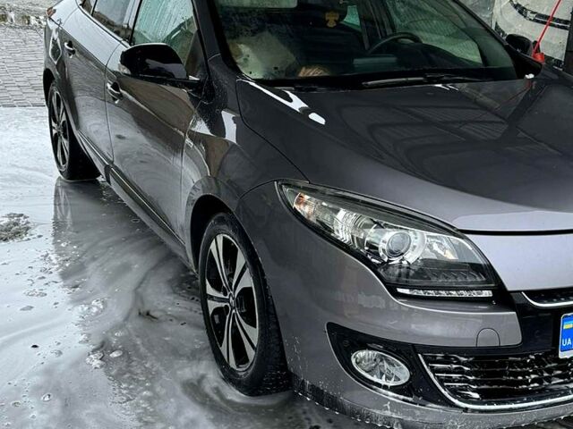 Сірий Рено Меган, об'ємом двигуна 1.5 л та пробігом 350 тис. км за 7600 $, фото 1 на Automoto.ua