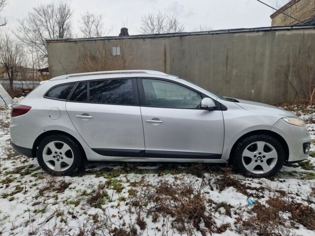 Серый Рено Меган, объемом двигателя 1.5 л и пробегом 305 тыс. км за 5500 $, фото 1 на Automoto.ua