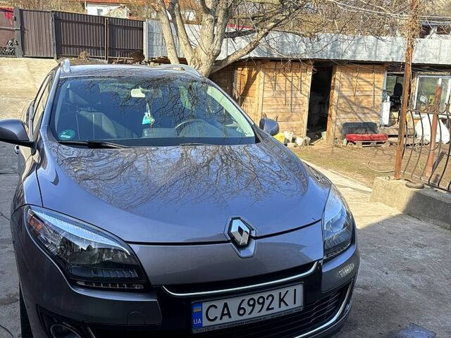 Серый Рено Меган, объемом двигателя 1.5 л и пробегом 262 тыс. км за 8000 $, фото 1 на Automoto.ua