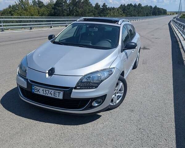 Серый Рено Меган, объемом двигателя 1.46 л и пробегом 283 тыс. км за 8000 $, фото 1 на Automoto.ua