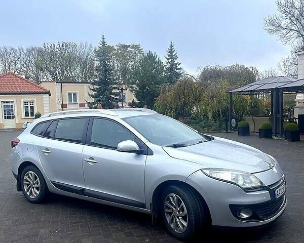 Сірий Рено Меган, об'ємом двигуна 1.5 л та пробігом 298 тис. км за 5700 $, фото 1 на Automoto.ua