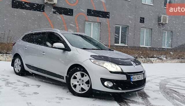 Сірий Рено Меган, об'ємом двигуна 1.46 л та пробігом 309 тис. км за 7500 $, фото 1 на Automoto.ua