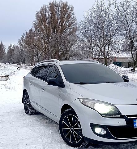 Сірий Рено Меган, об'ємом двигуна 1.5 л та пробігом 224 тис. км за 8100 $, фото 1 на Automoto.ua