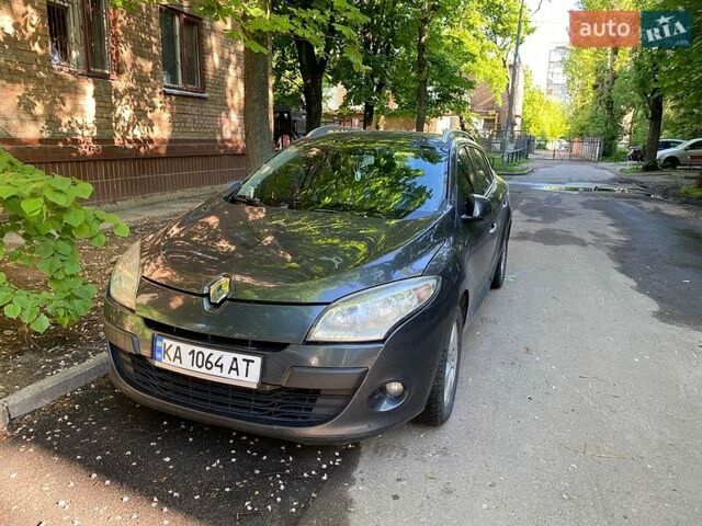 Серый Рено Меган, объемом двигателя 1.46 л и пробегом 350 тыс. км за 7000 $, фото 1 на Automoto.ua