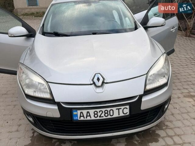 Сірий Рено Меган, об'ємом двигуна 1.46 л та пробігом 301 тис. км за 6400 $, фото 1 на Automoto.ua
