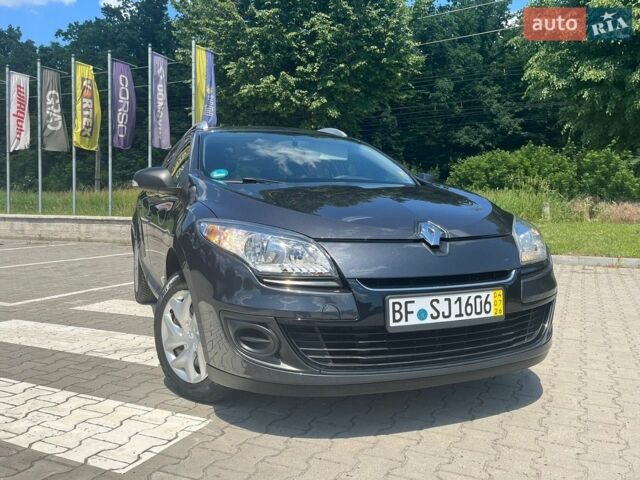 Серый Рено Меган, объемом двигателя 1.6 л и пробегом 208 тыс. км за 7300 $, фото 1 на Automoto.ua