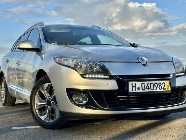 Серый Рено Меган, объемом двигателя 1.6 л и пробегом 277 тыс. км за 7000 $, фото 1 на Automoto.ua