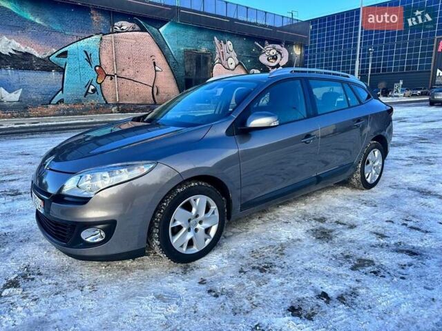 Серый Рено Меган, объемом двигателя 1.5 л и пробегом 264 тыс. км за 7800 $, фото 1 на Automoto.ua