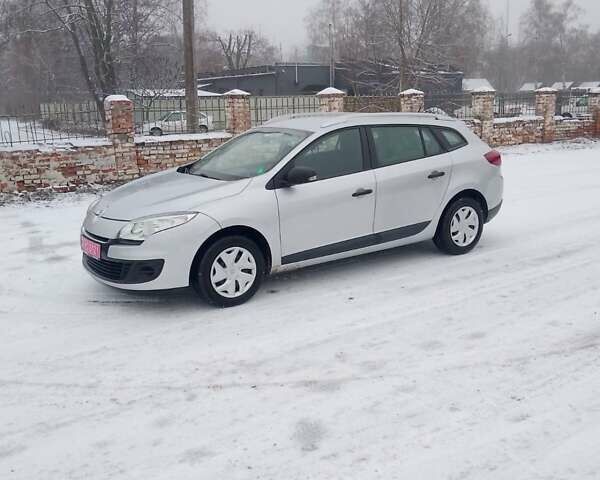 Сірий Рено Меган, об'ємом двигуна 1.6 л та пробігом 234 тис. км за 7499 $, фото 1 на Automoto.ua