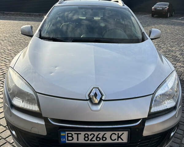 Серый Рено Меган, объемом двигателя 1.5 л и пробегом 301 тыс. км за 7200 $, фото 1 на Automoto.ua