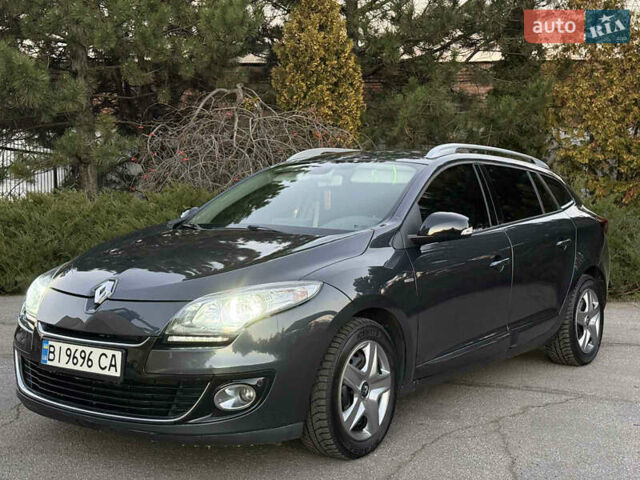 Сірий Рено Меган, об'ємом двигуна 1.46 л та пробігом 275 тис. км за 9350 $, фото 1 на Automoto.ua